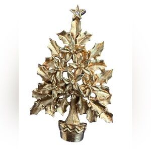 VINTAGE Christmas Tree Brooch with Star on Top Gold Tone